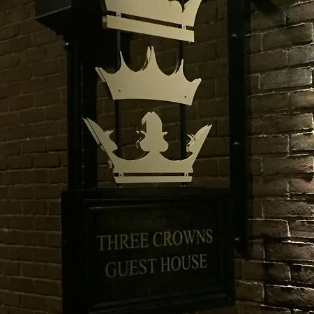 Three Crowns Guest House Солсбъри Екстериор снимка